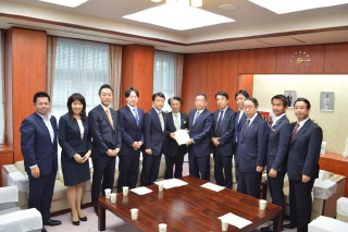 山本有二農林水産大臣に要請（農林水産省にて）
